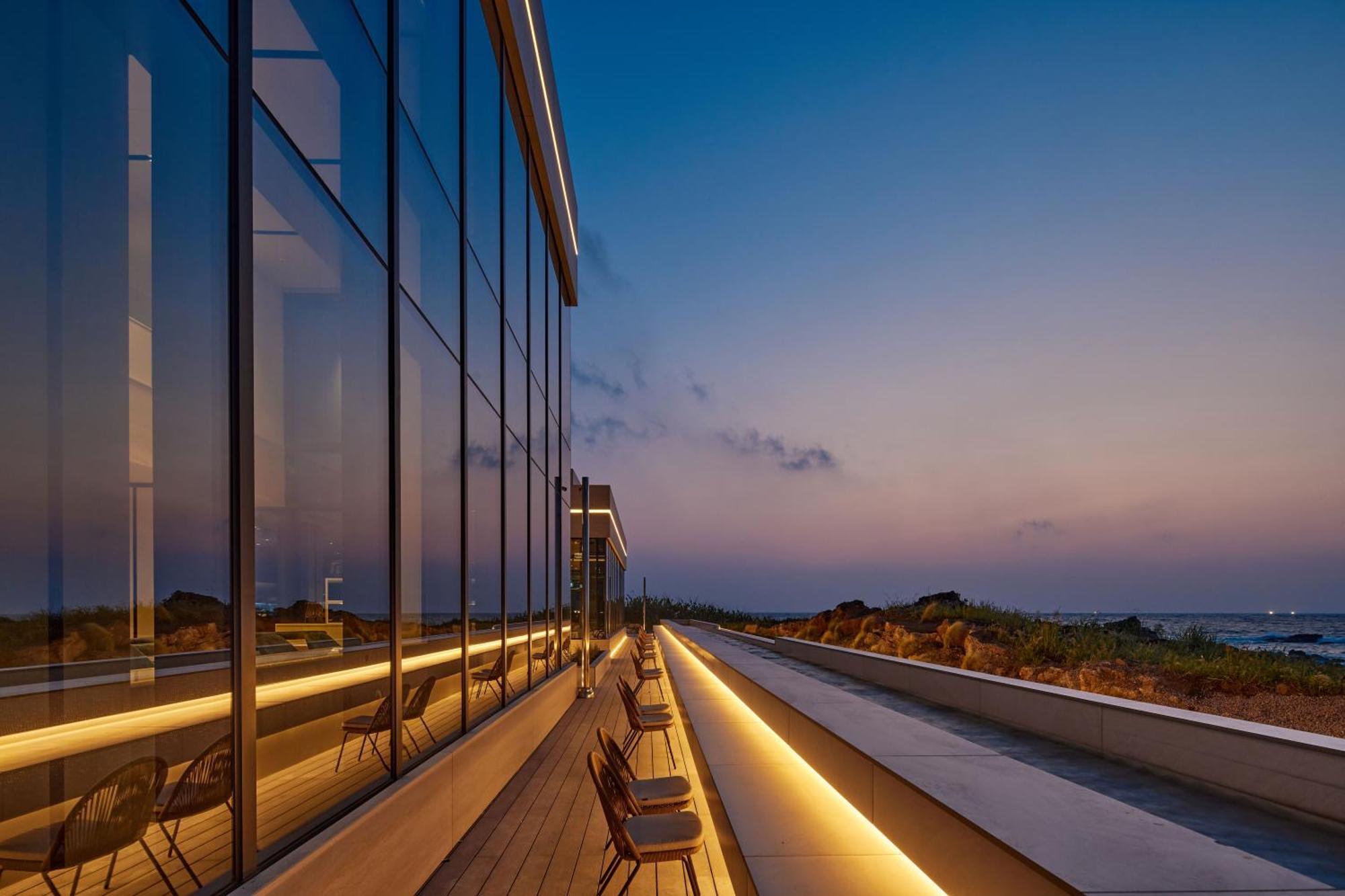 Hotel Shilla Iho Tewoo Ocean Front