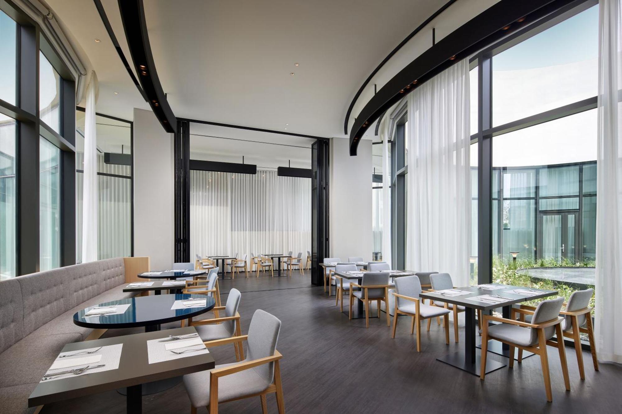 Hotel Shilla Iho Tewoo Ocean Front