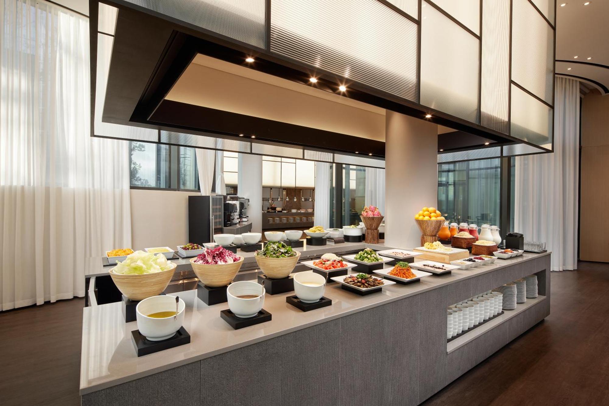 Shilla Iho Tewoo Ocean Front Hotel Jeju
